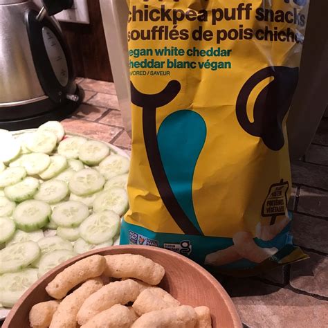 Hippeas Chickpea Puff Snacks Vegan White Cheddar Reviews Abillion