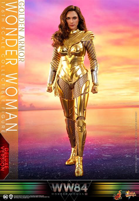 配備長達 67 公分更具氣勢的黃金飛翼 Hot Toys MMS578 神力女超人1984神力女超人 金鷹裝甲 豪華版 Golden Armor Wonder Woman
