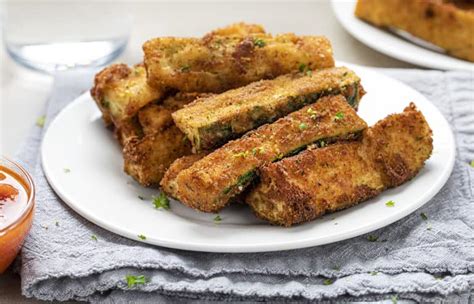 Crispy Fried Zucchini Sticks - I Am Homesteader