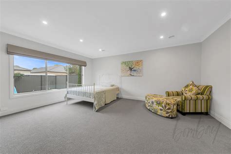 40 Pine Park Drive Wollert Vic 3750 Bombay Re