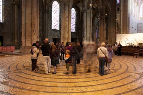 Parcours M Ditatif Du Labyrinthe De La Cath Drale De Chartres Chartres