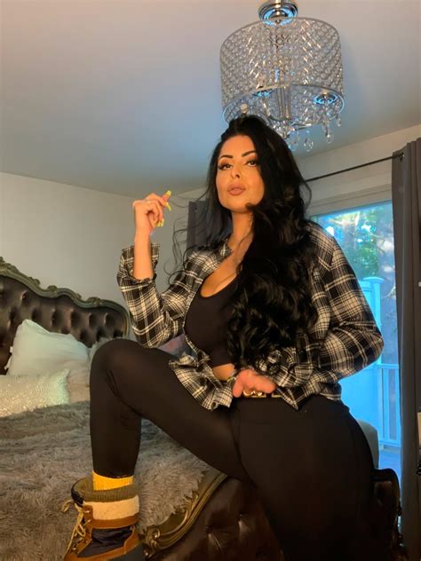 Jasmine Mendez Domme Addiction Daily Fix Friday November 27th 2020 Domme Addiction