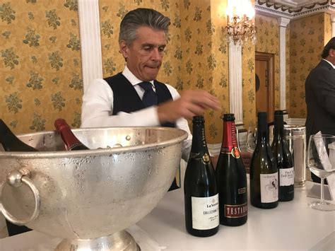 UNA WINE EXPERIENCE D OLTREPO CON AIS VENETO Consorzio Tutela Vini