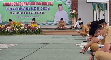 Pembukaan Acara Tadarus Al Quran One Day One Juz Kantor Wilayah