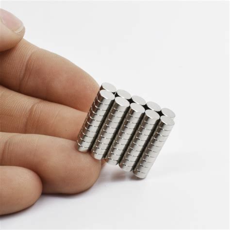 200шт 4х2мм маленький мини круглый неодимовый магнит купить на OZON по ...