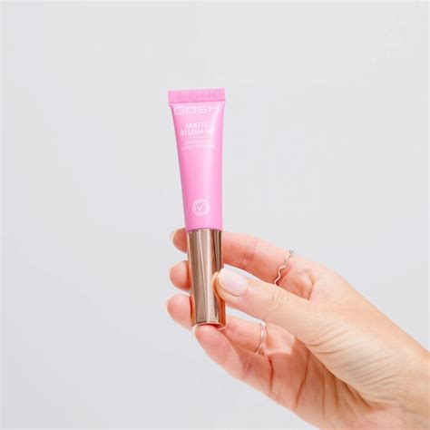 GOSH Matte Blush Up ml Hot Pink Smuk mat glød Nicehair dk