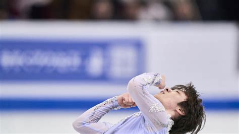 Canadians Win Pairs Figure Skating World Title As Uno Leads Men S Short