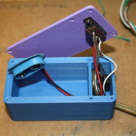 3d Printable 9v Battery Box By Derek Tombrello