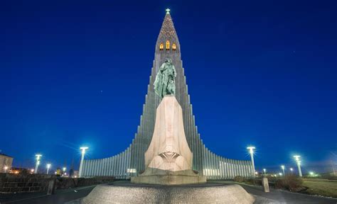 Reykjavik Iceland March 27 2016 Hallgrimskirkja The Iconic Largest