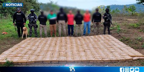 Ecuador Bordea Las Toneladas De Drogas Incautadas En