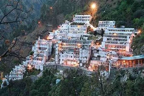 Vaishno Devi Yatra News: How Many People Can Visit The Shrine in a Day ...