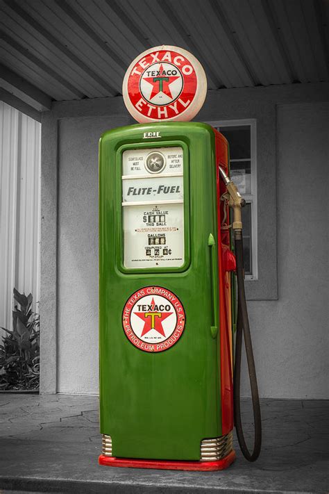 Texaco Gas Pump Photograph by Ken Kobe - Pixels