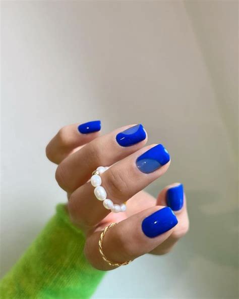 Blue Nails 10 μπλε μανικιούρ που θα σου φτιάξουν αμέσως τη διάθεση