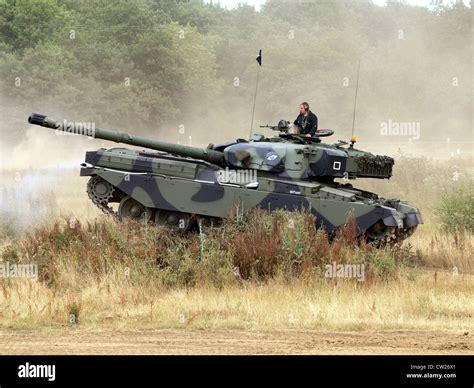 Cacique Mbt Tanque De Batalla Principal Fotograf A De Stock Alamy