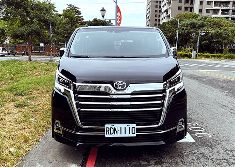 新車入庫 TOYOTA GRANVIA頂級旗艦六人座 順路來 旅遊順路就來