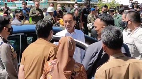 Blusukan Ke Pasar Sukolilo Jiwan Ini Yang Dilakukan Presiden Jokowi