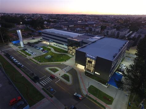 MEC reconhece três cursos da Unicesumar com nota máxima - UniCesumar