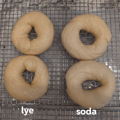 Another lye vs baking soda test : r/Bagels