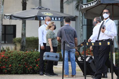 Polícia vai resgatar mensagens apagadas nos celulares da mãe de Henry