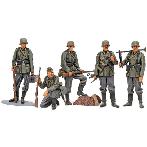 Tamiya German Infantry Figure Set Mid WWII Kit 35371 Scale 1 35