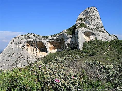 La Caume Le Rocher Des Deux Trous Le Mont Gaussier Par Les Chelles