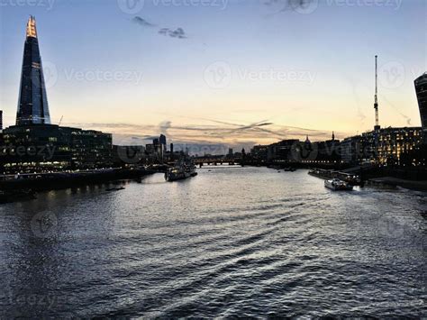 A view of the River Thames at night 14792199 Stock Photo at Vecteezy