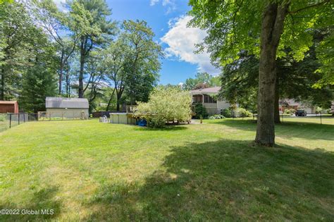 7 Bemis Heights Rd, Saratoga Springs, NY 12866 | MLS# 202221327 | Redfin