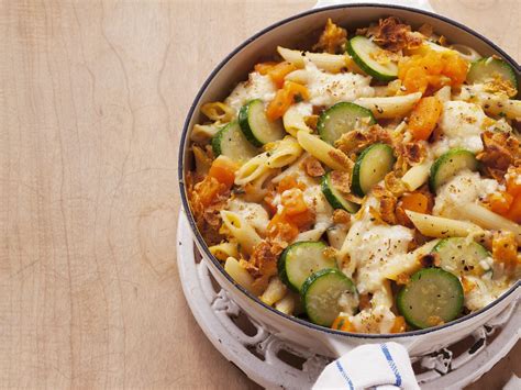 Kürbis Nudel Gratin mit Zucchini Rezept EAT SMARTER Hot Sex Picture