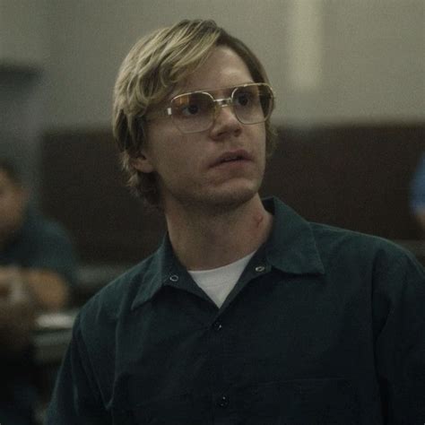 Evan Peters As Jeff Dahmer In A New Netflix Series Dahmer Джеффри