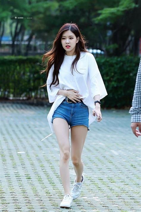 Rosé Blackpink Fashion Blackpink Fashion Rosé Airport Fashion