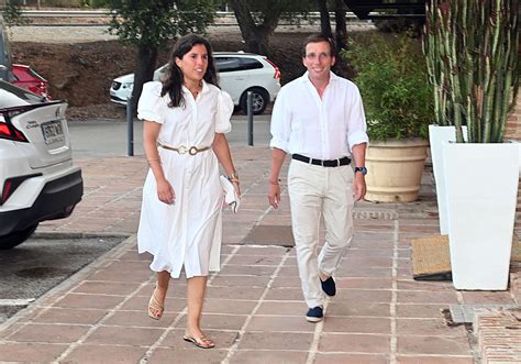 Almeida y su novia invitados a una de las bodas del año de la crónica