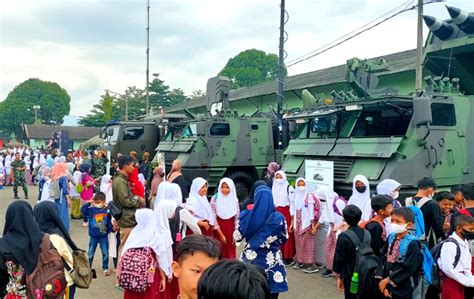 Ribuan Siswa Se Kota Cimahi Hadiri Pameran Alutsista Armed Tni Ad