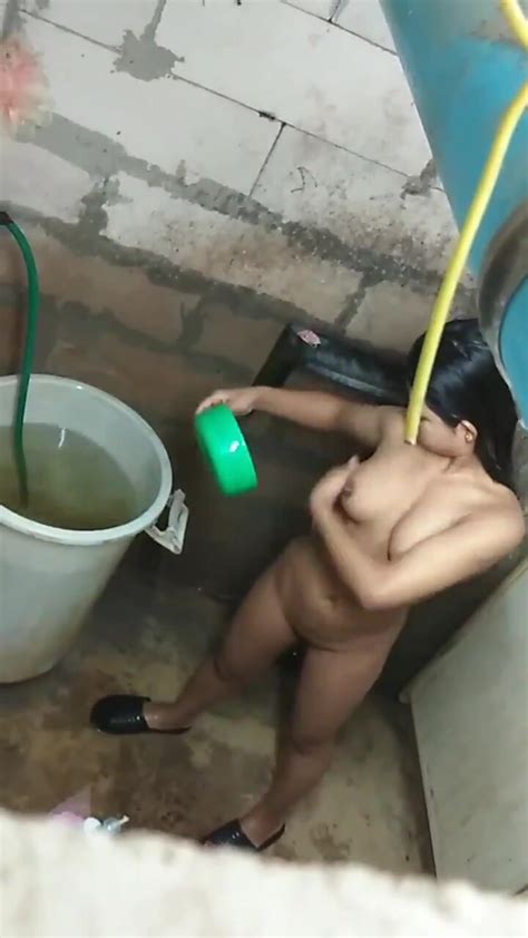 Hot Slum Dweller Caught By Neighbor Taking A Bath In A Mug CNNAMADOR