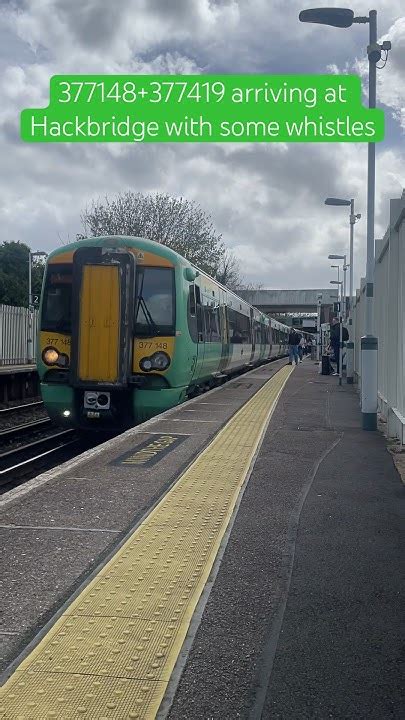 Southern Class 377s Arriving At Hackbridge Youtube