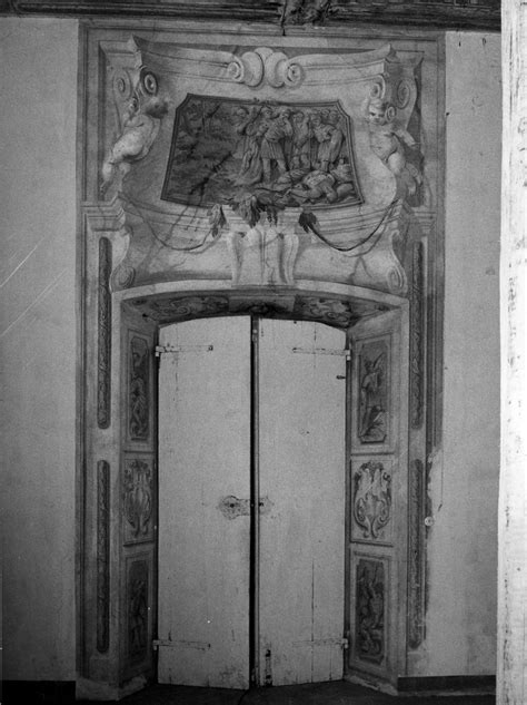 Cornice Architettonica Con Motivi Decorativi E Figure Mostra Di Fin