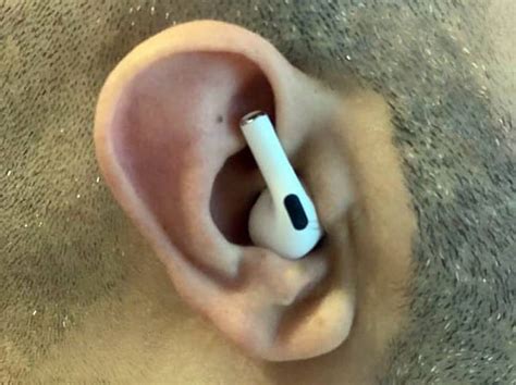 Simple Tips To Keep Airpods From Falling Out How To Fix Headphones