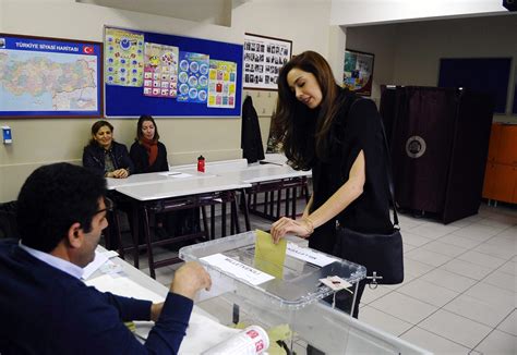 2017 referandum sonuçları Türkiye geneli Evet hayır yüzde kaç İl il