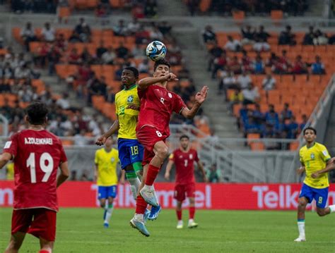 Lateral Do Santos Souza é Titular Em Derrota Do Brasil No Mundial Sub