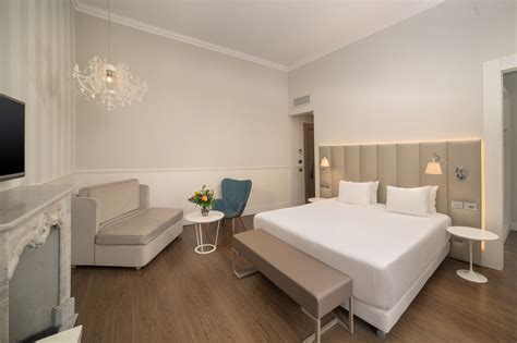 Hotel NH Genova Centro | Up to 25% off | nh-hotels.com