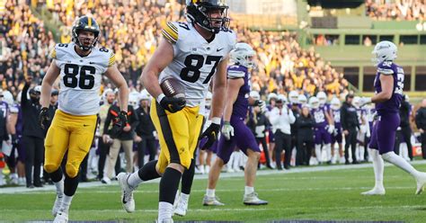 Iowa Football Hawkeyes Overcome Inept Offense In Win Vs Northwestern Black Heart Gold Pants