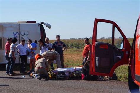 Ônibus Tomba Em Rodovia E Seis Pessoas Ficam Feridas Interior Campo