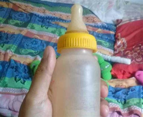 Cara Mudah Membersihkan Botol Susu Yang Sudah Memiliki Aroma Tidak