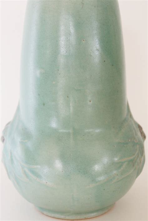 Vintage Green Matte Early Mccoy Pottery Vase With Leaves - Etsy