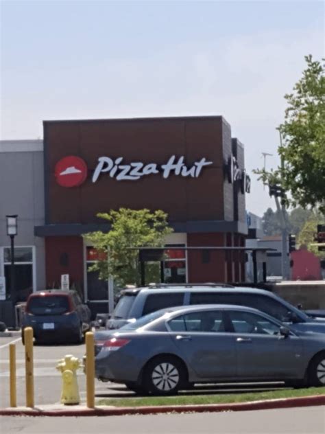 Mira Mesa Pizza Hut by d00mshr00m on DeviantArt