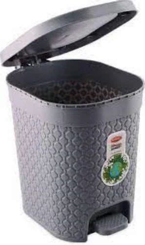 Silver Stainless Steel Pedal Dustbin For Office At Rs In Mohali