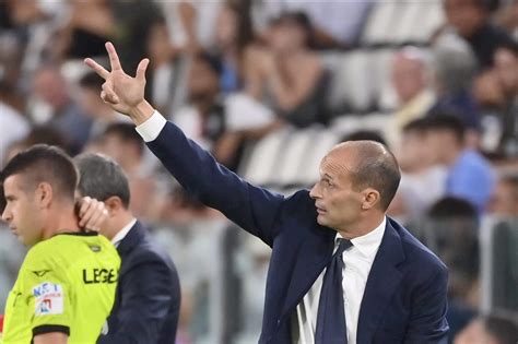 Allegri Rivoluziona La Juventus Nuovo Modulo E Patto Spogliatoio Per