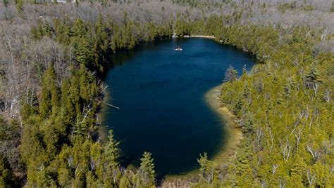 Au Canada le lac Crawford désigné lieu référence d un Anthropocène