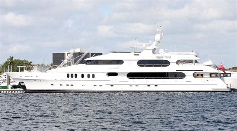 Tiger Woods' yacht: 11 numbers to know about Tiger's insane $20M yacht