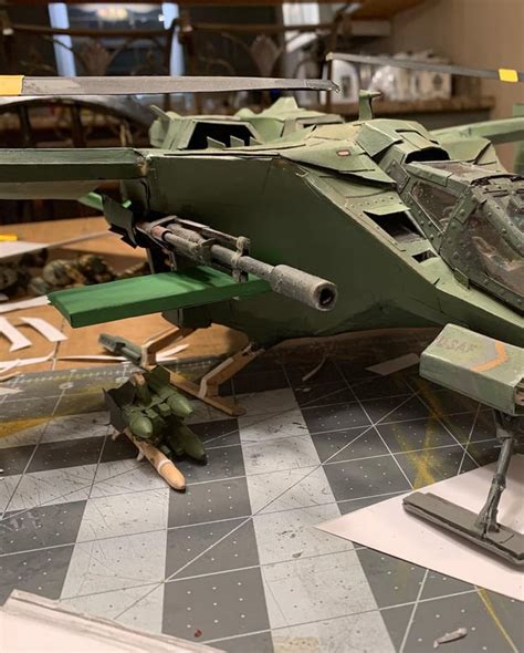 Futuristic Gunship Attack Helicopter Made From Cardstock Paper