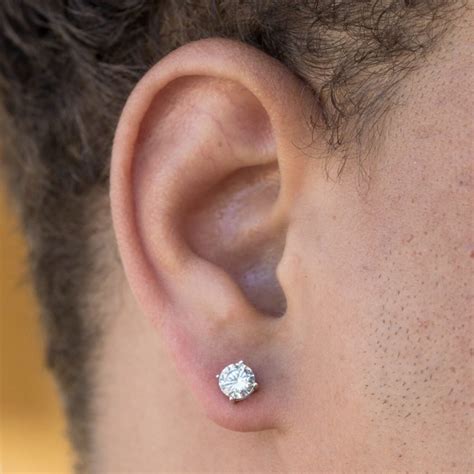 Albums Pictures Picture Of Diamond Stud Earrings Sharp